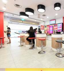 Lucky Plaza (D9), Retail #516355641